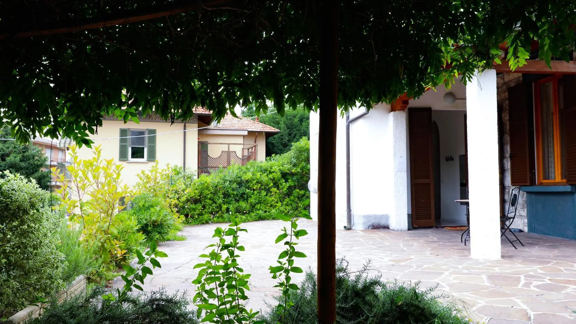 Wisteria Rooms On Lake Côme 0*,  Italia
