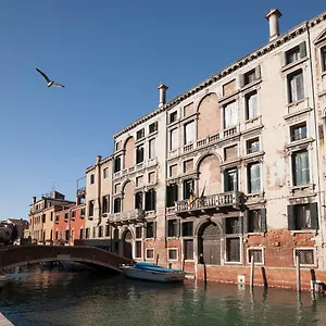https://appartamenti-palazzo-foscarini.hotelslidodijesolo.com