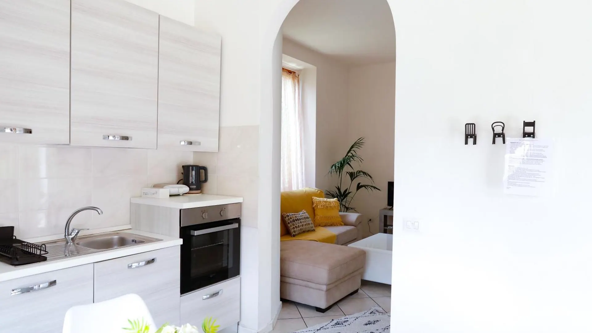 Wisteriaroom Como 0*,  İtalya
